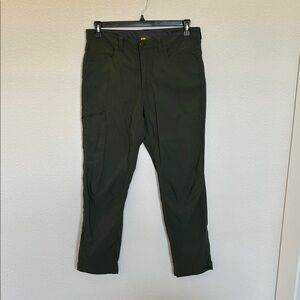 Eddie Bauer Dark Green Men's Cargo Pants